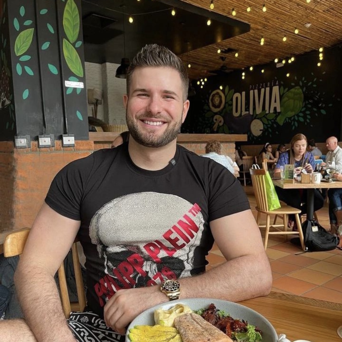 小黄鸭加速器用户james，很满意小黄鸭加速器